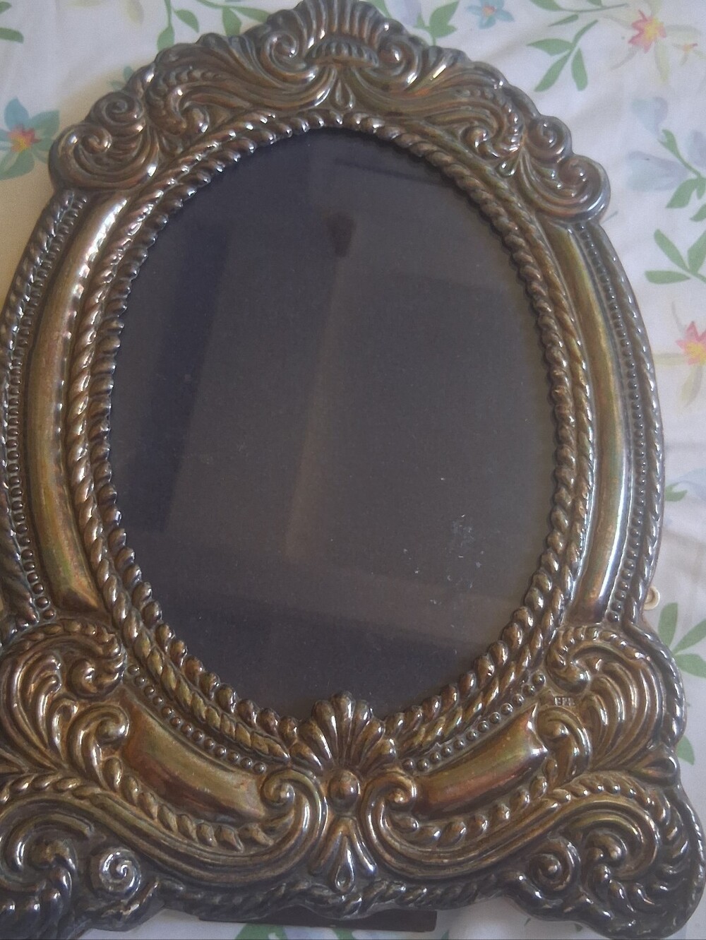 Ornate Oval Decorative Mirror Frame in Antique Gold